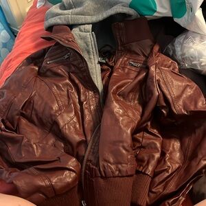 Cropped leather jacket